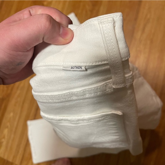 Mother High Waisted Rider Ankle Jeans in Fairest of Them All (White), Size 27 - Picture 9 of 13